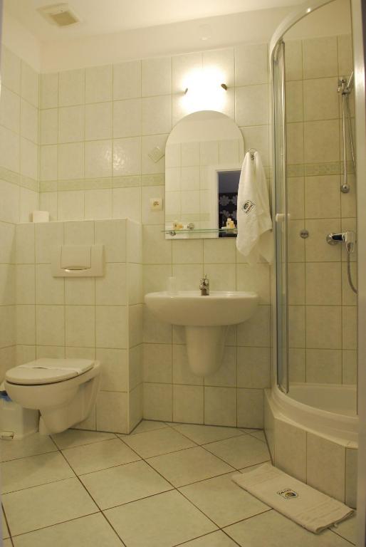 Hotel Kasyno Яроцин Номер фото